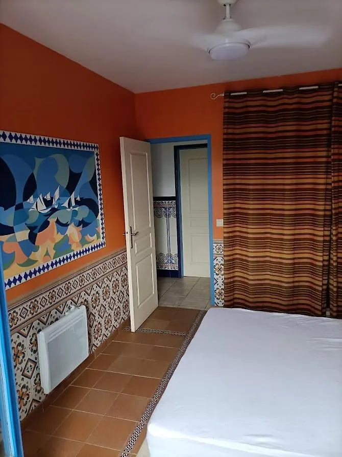 Pretty House, 3 Bedrooms, Llança Ferienhaus